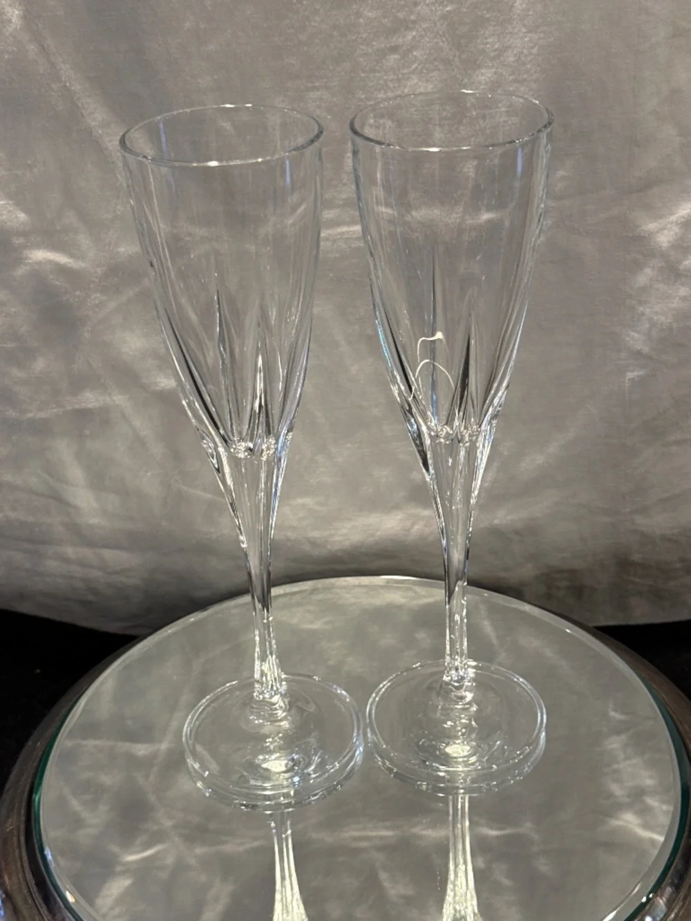 2 Mikasa Park Lane leaded Crystal champagne, flutes